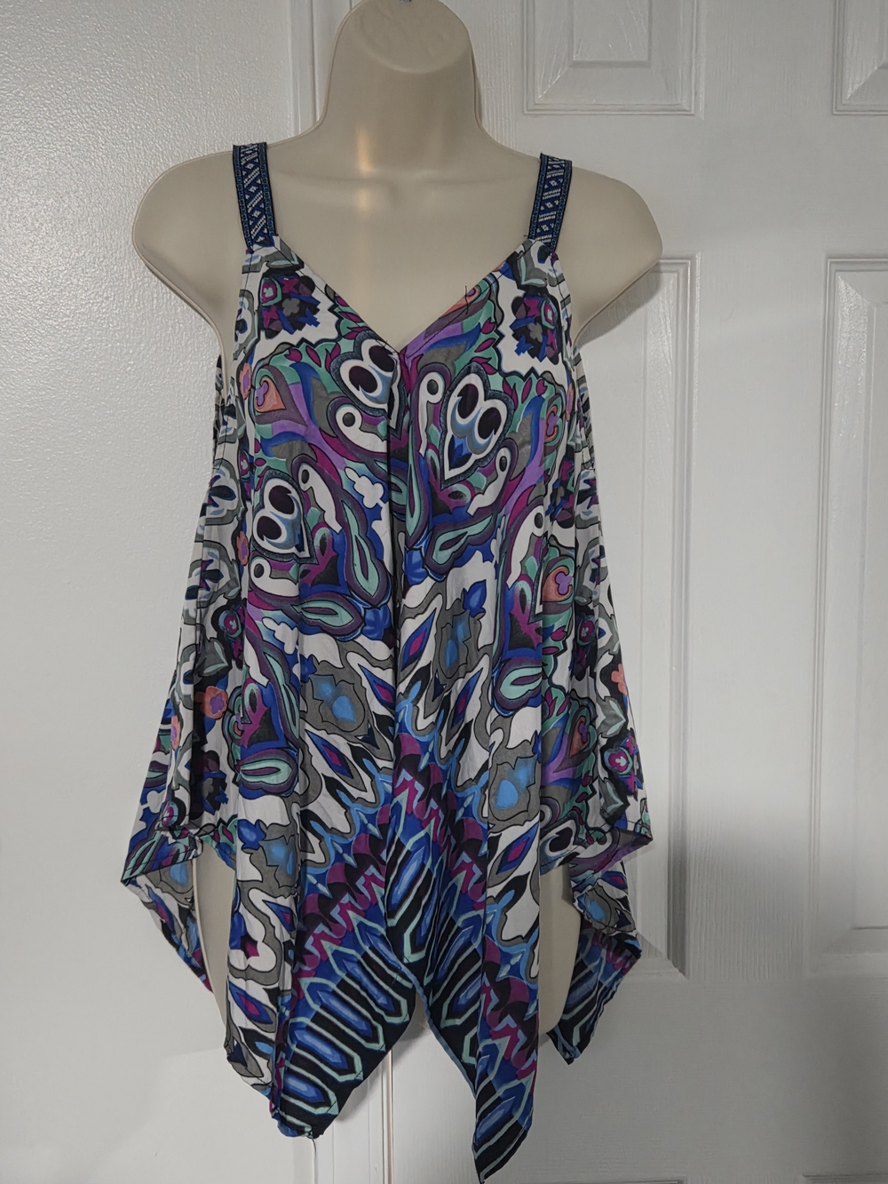 Sleeveless Printed Handkerchief Hem Tank Top - Multi Blue